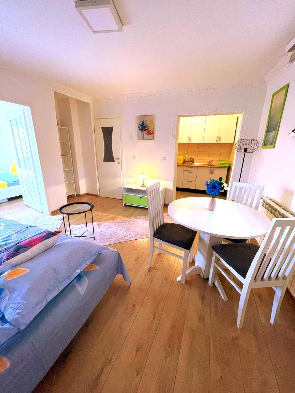 Ferienwohnung Garden Free Parking SJJ Zimmer foto